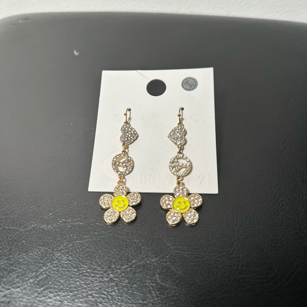 Forever 21 Gold and Yellow Dangle Earrings